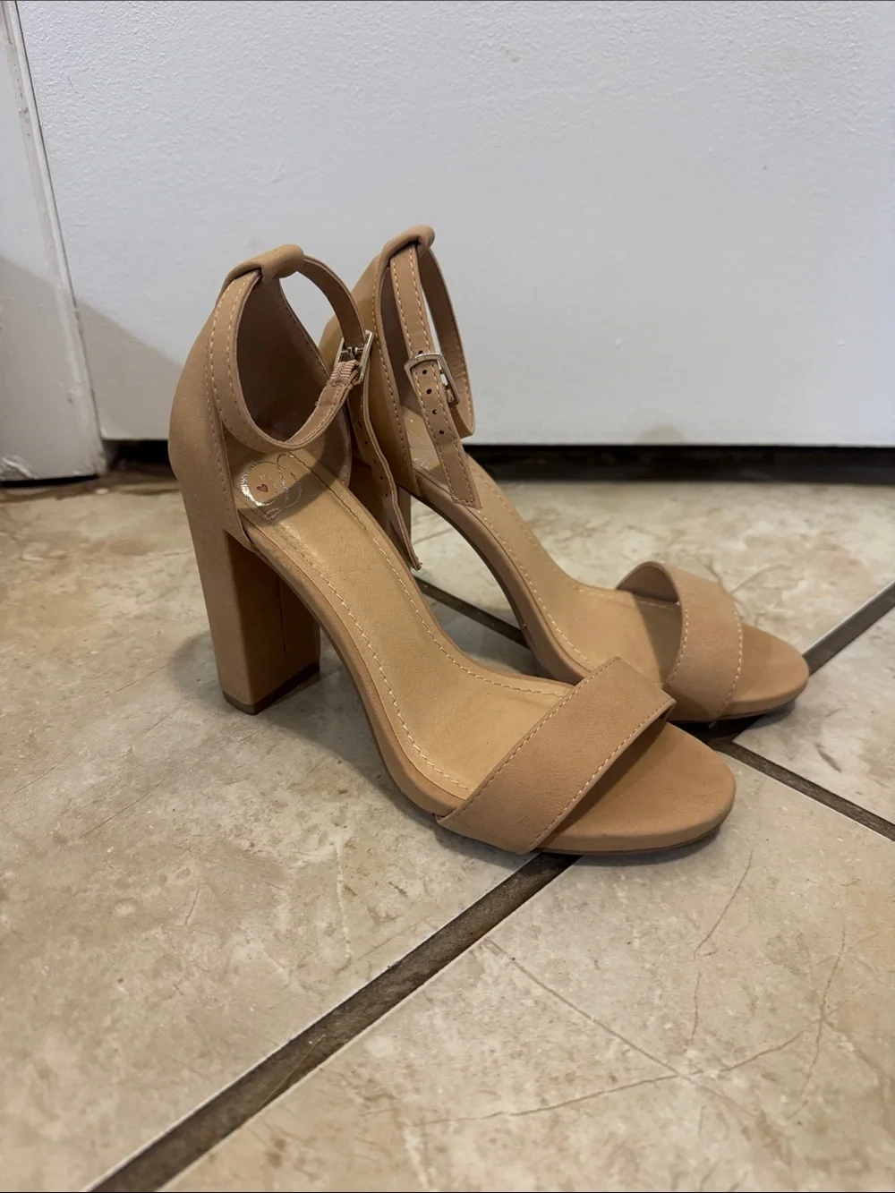 Women's Ankle Strap Block Heel Sandals in Tan